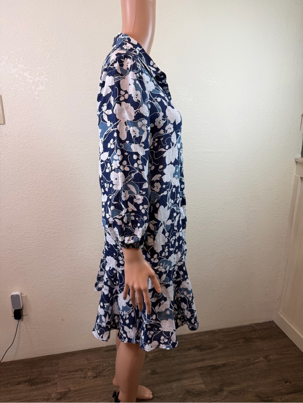 Charter Club Navy and White Floral Button-Front Swing Coverup medium 100% linen - Picture 6 of 14